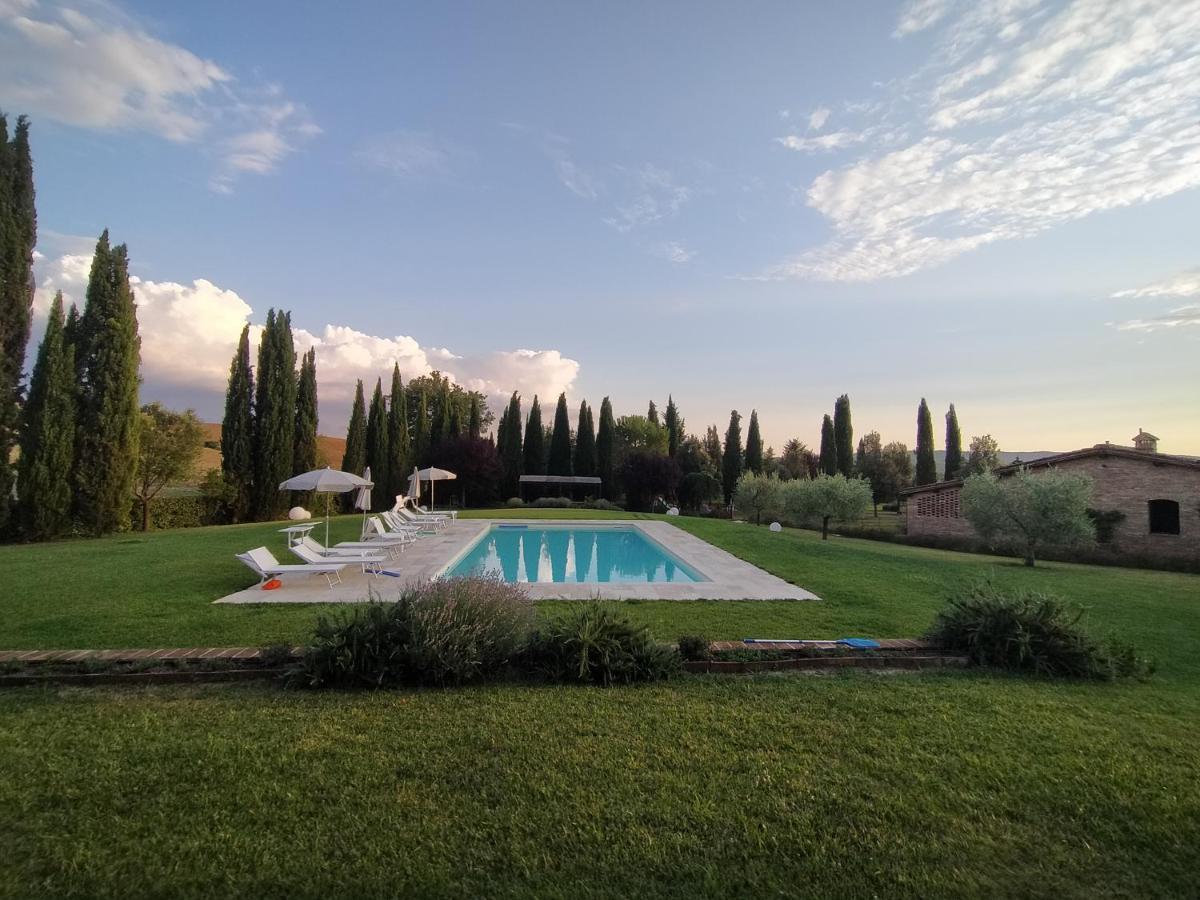 Agriturismo San Pierino 몬테로니다르비아 외부 사진