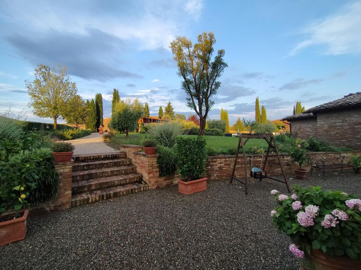 Agriturismo San Pierino 몬테로니다르비아 외부 사진