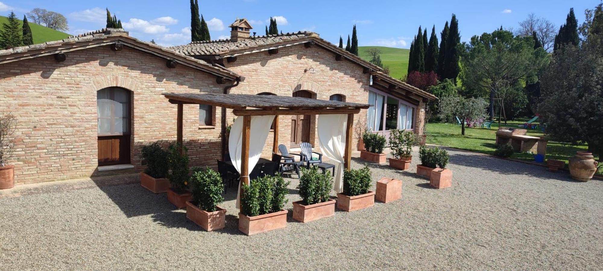 Agriturismo San Pierino 몬테로니다르비아 외부 사진
