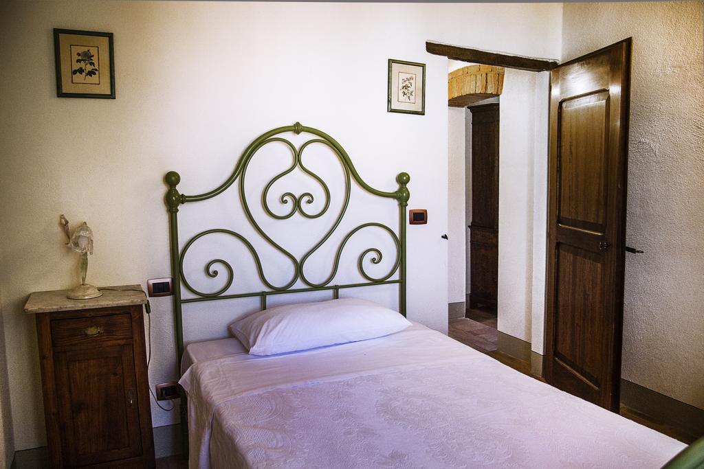 Agriturismo San Pierino 몬테로니다르비아 외부 사진