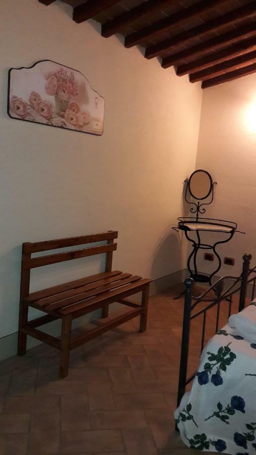 Agriturismo San Pierino 몬테로니다르비아 외부 사진