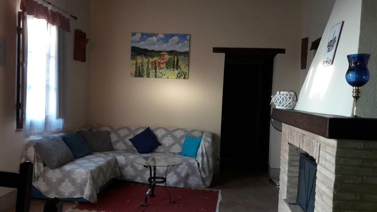 Agriturismo San Pierino 몬테로니다르비아 외부 사진