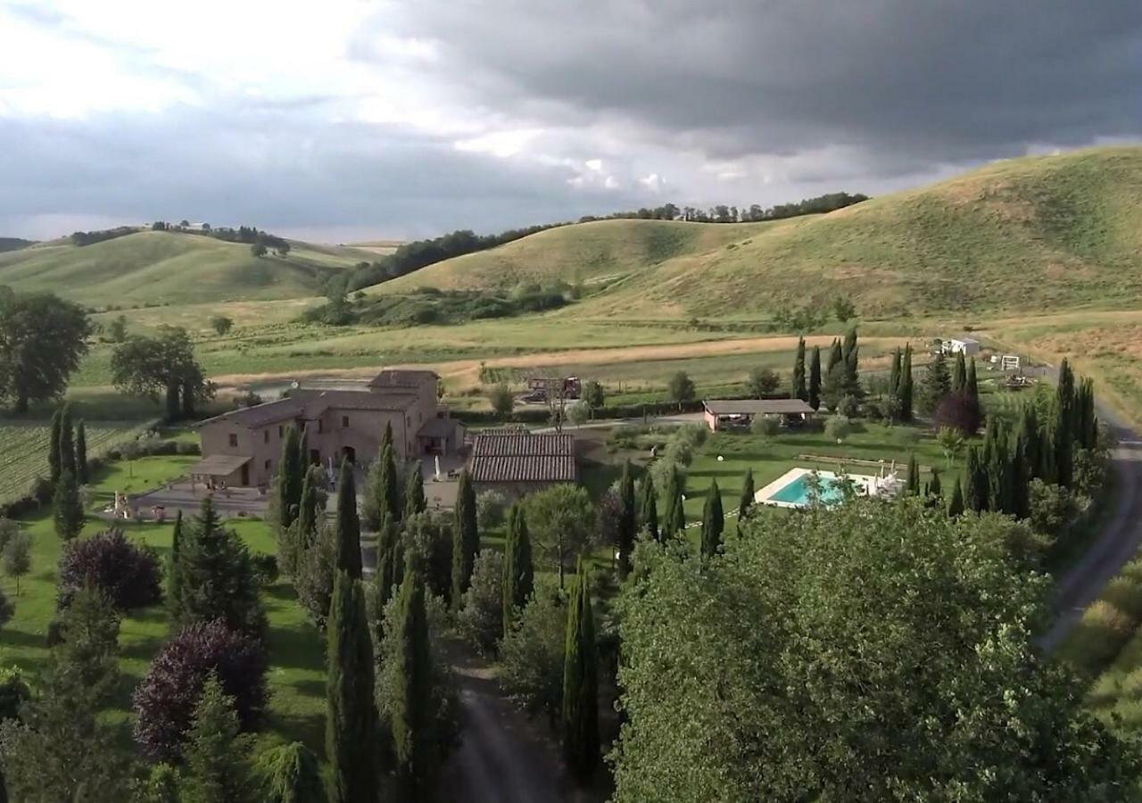 Agriturismo San Pierino 몬테로니다르비아 외부 사진