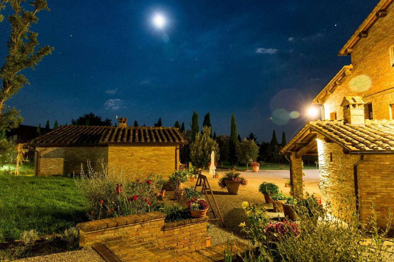 Agriturismo San Pierino 몬테로니다르비아 외부 사진